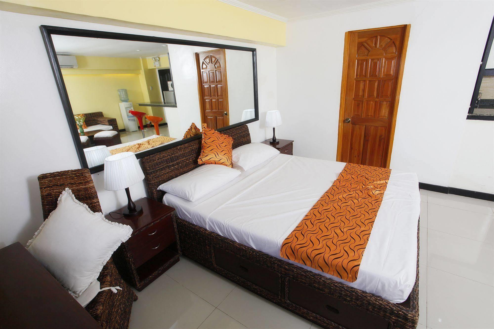 Sdr Serviced Apartments Cebu Екстер'єр фото