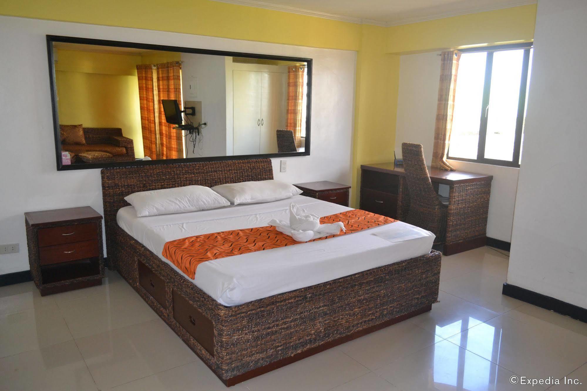 Sdr Serviced Apartments Cebu Екстер'єр фото